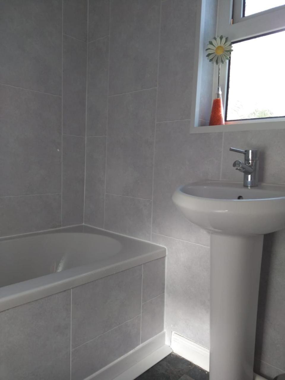 Very Central Location- Free Parking - 2 Bedrooms Belfast Zewnętrze zdjęcie